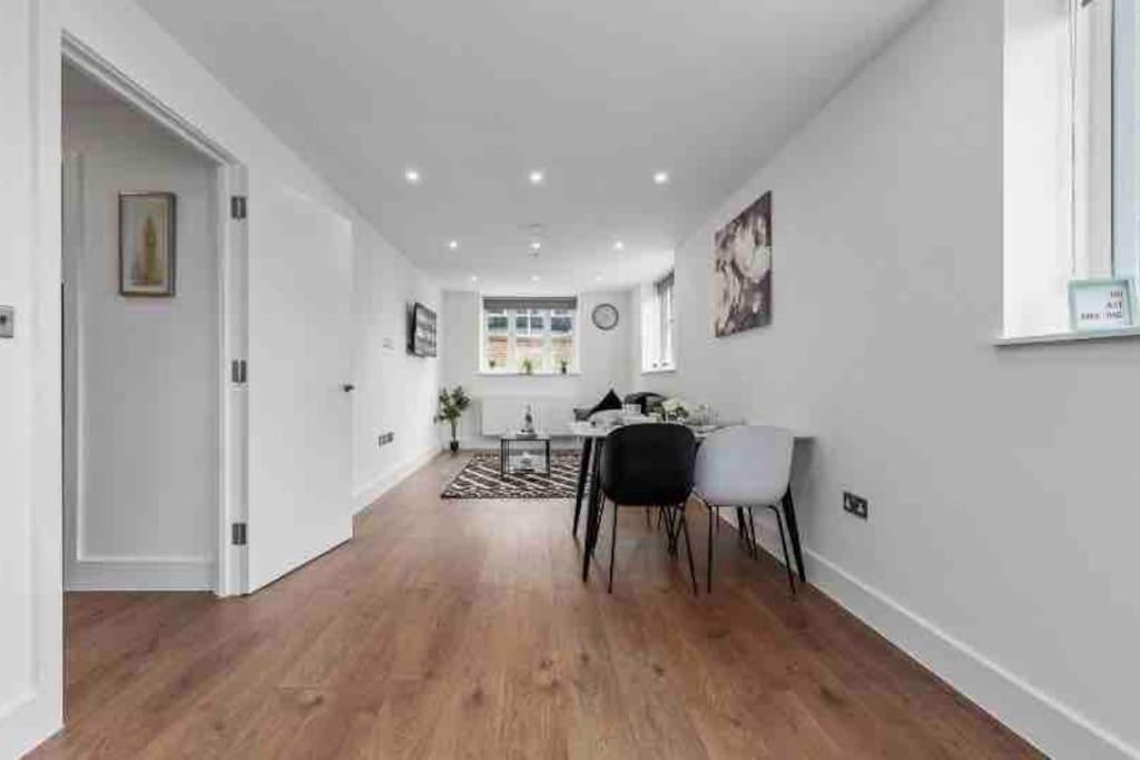 Апартаменти Cozy Flat Near London Eye/ Victoria / Vauxhall Екстер'єр фото