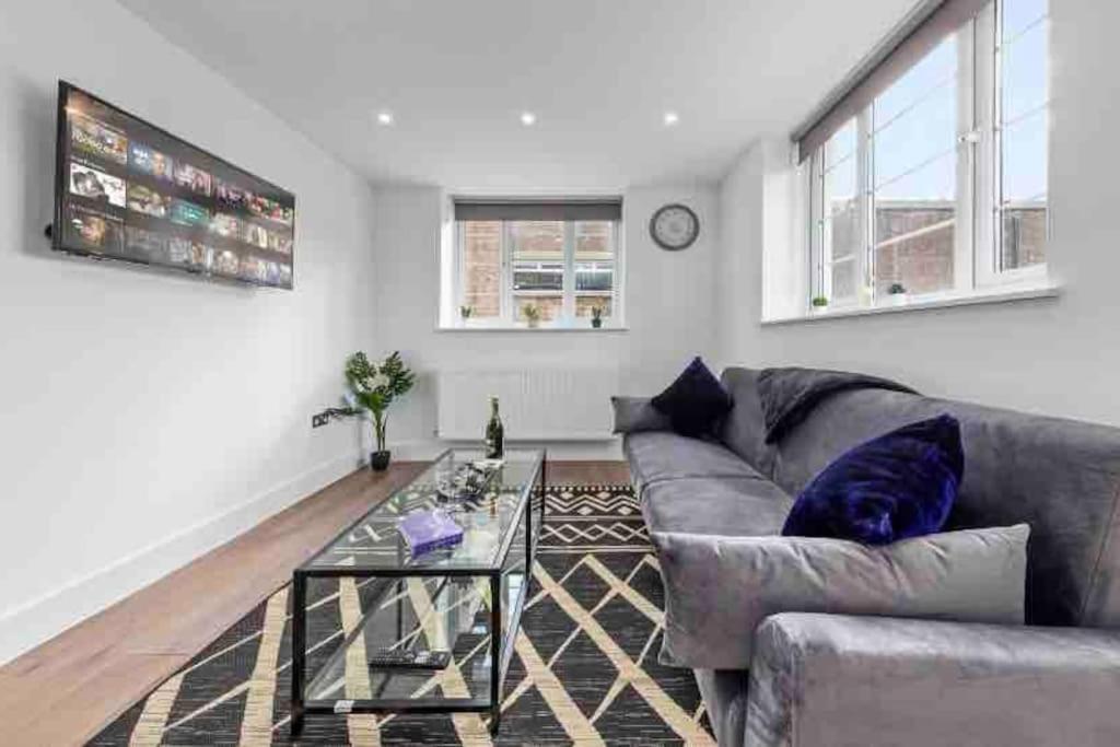 Апартаменти Cozy Flat Near London Eye/ Victoria / Vauxhall Екстер'єр фото