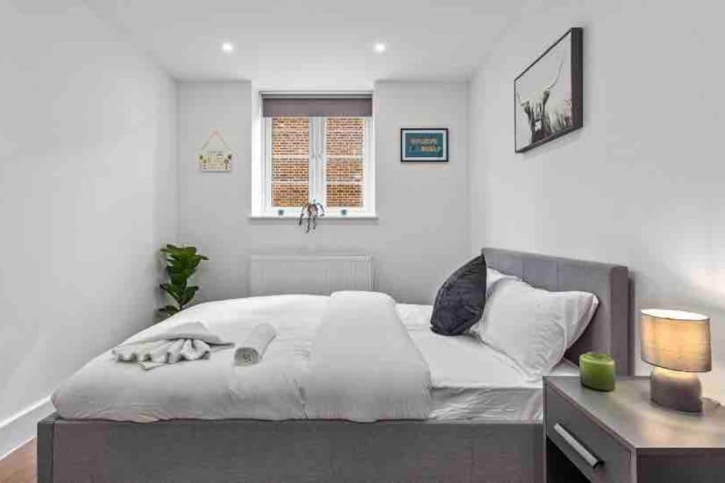 Апартаменти Cozy Flat Near London Eye/ Victoria / Vauxhall Екстер'єр фото