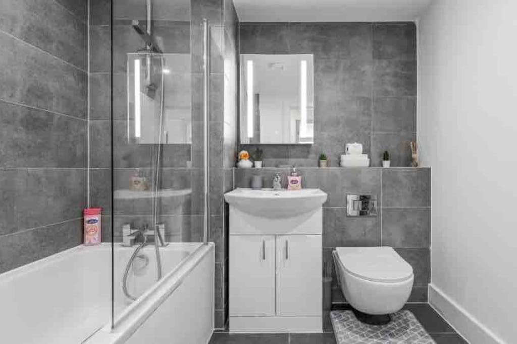 Апартаменти Cozy Flat Near London Eye/ Victoria / Vauxhall Екстер'єр фото
